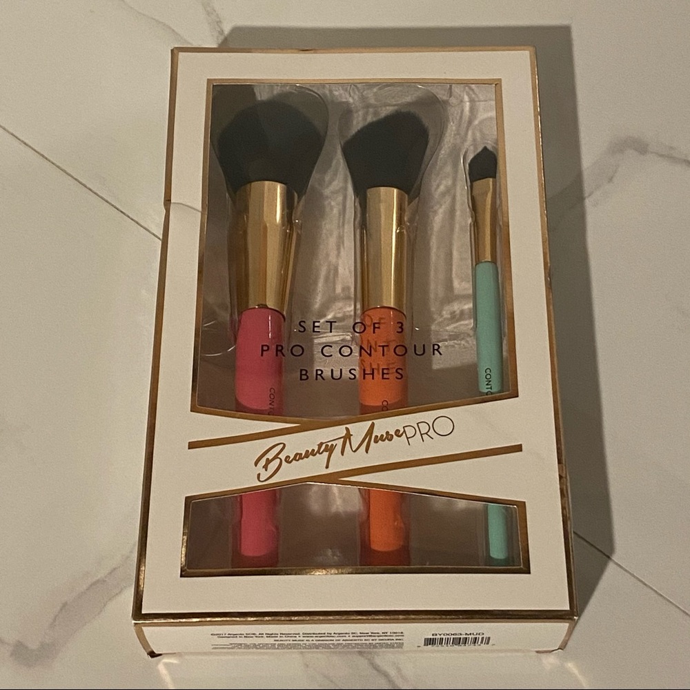 BNIB Beauty Muse Pro- Set of 3 Pro Contour Brushes